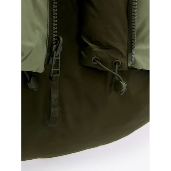 ZARA REVERSIBLE CROPPED PUFFER VEST - Picture 7 of 16